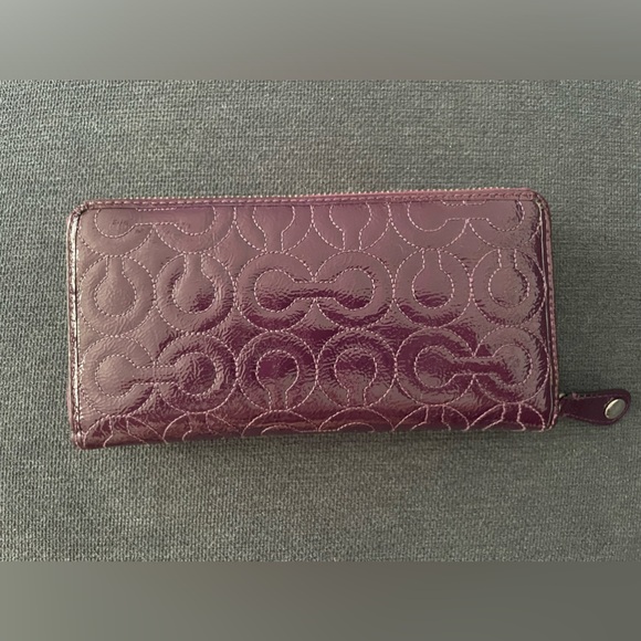 Purple Coach patten leather large wallet - Picture 2 of 4